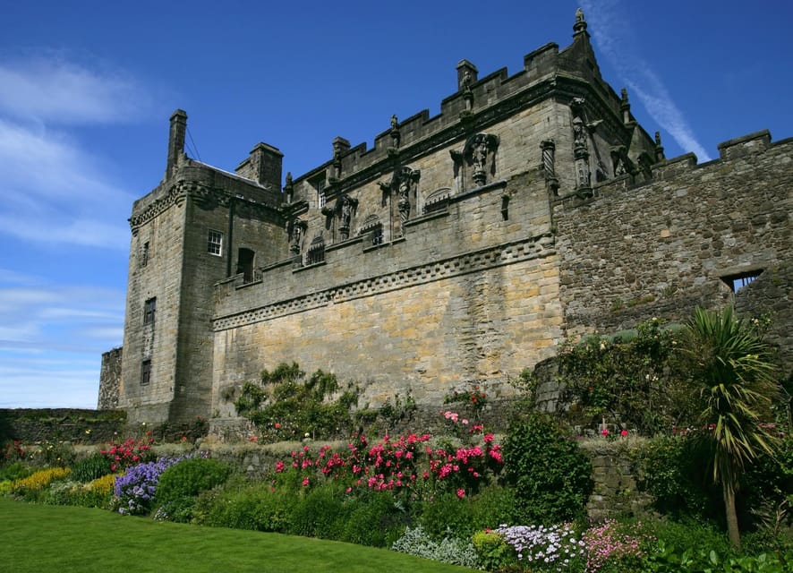 Glasgow: Stirling Castle, Loch Lomond Walk, and Whisky Tour - Stirling Castle and Scotland’s royal past
