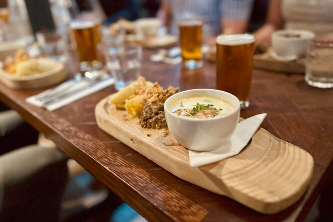 Glasgow West End Food Tour: 7 Tastings, Scotch & Local Stories - The University of Glasgow gives your feet a break