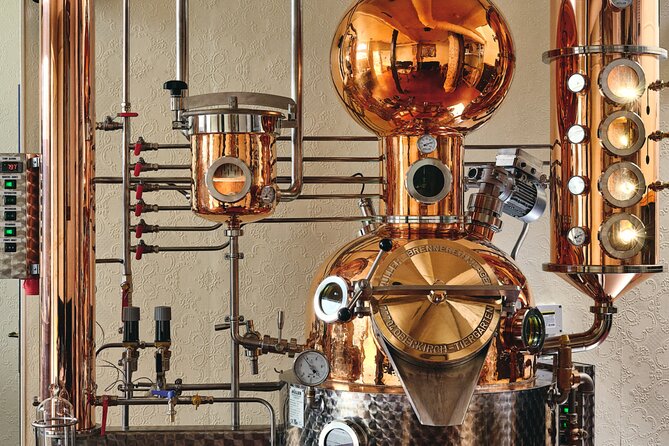 Guided Tour and Tasting at the Distillerie Baccae Paris - Who will enjoy this Paris gin visit?