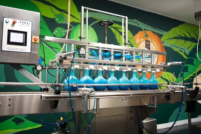 Guided Tour at the Curaçao Liqueur Distillery - The gift shop has practical value