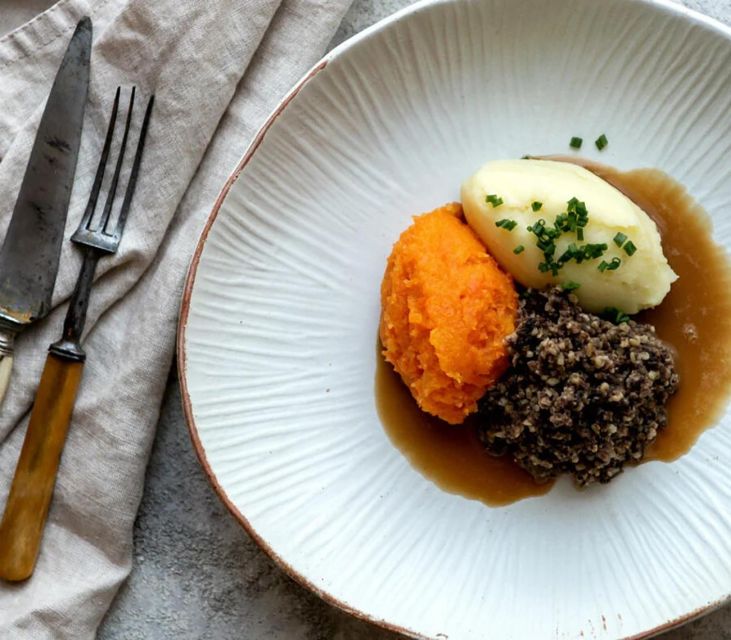 Haggis paired with whisky & gins in 56 North distillery! - Is Two Hours Enough?