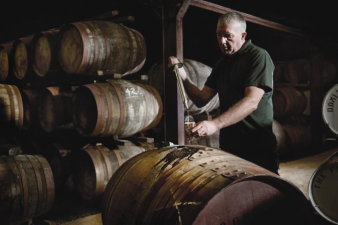 Highland Lochs, Glens & Whisky Day Tour Including Admission - From Edinburgh to the first Highland views