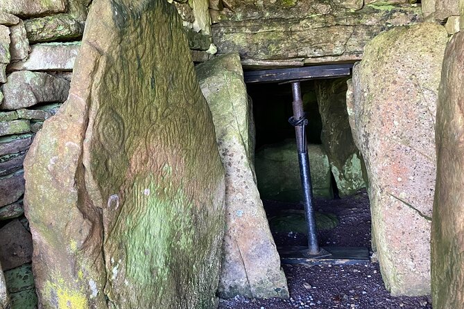 History & Heritage Tour: Kells, Trim, Loughcrew, Fore, Distillery - What the private vehicle changes