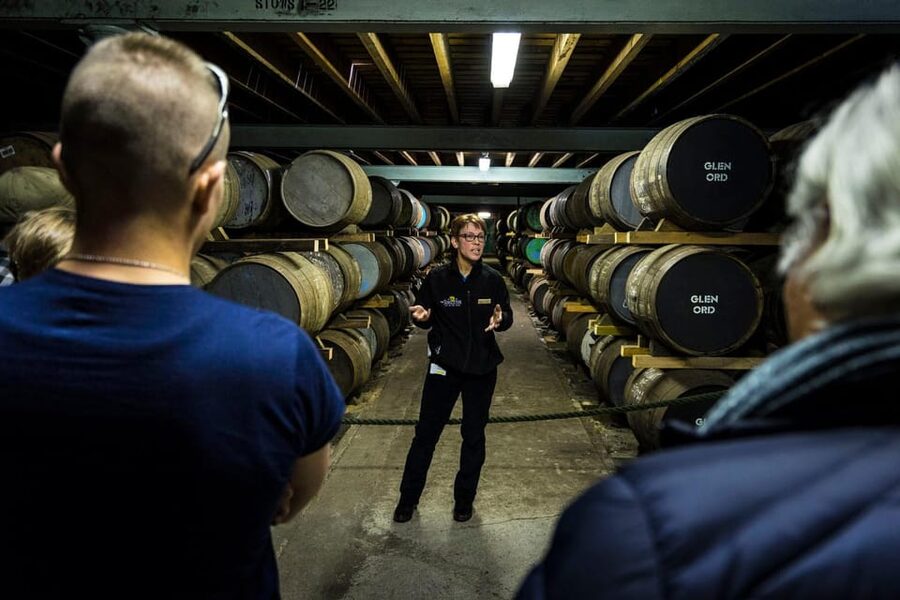 Invergordon: Inverness, Cawdor Castle & Highland Whisky Tour - The guides can shape the whole day