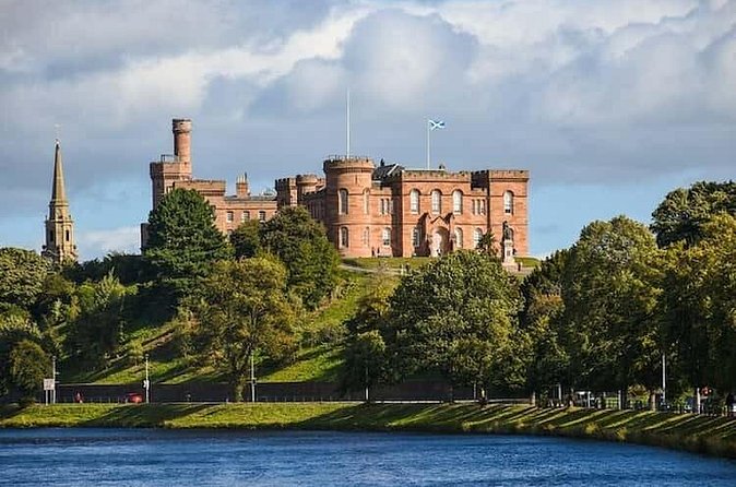 Invergordon Shore Excursion: Inverness, Cawdor Castle & Whisky - A quick look at Loch Ness from Dores Beach