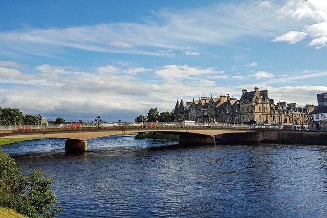 Invergordon Shore Excursion: Inverness, Cawdor Castle & Whisky - Leaving Invergordon and reaching Cawdor Castle