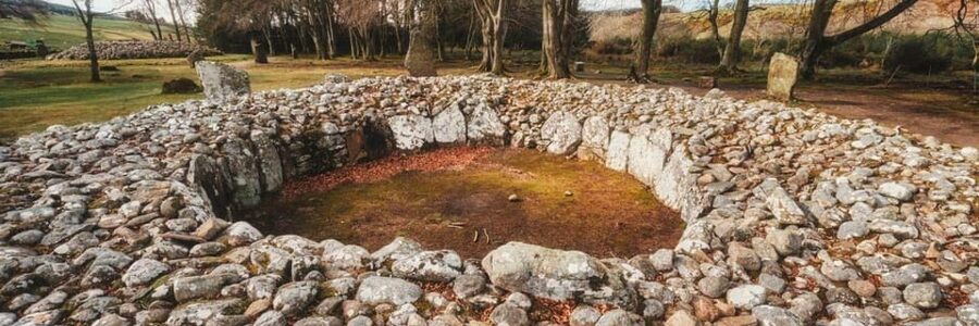 Inverness: Outlander Tour with Whisky Tasting - Clava Cairns and the mystery of ancient Scotland