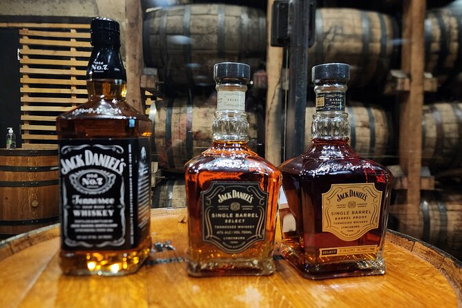 Jack Daniel Distillery Tour with Lynchburg & World's Longest Bar - Meeting in downtown Nashville