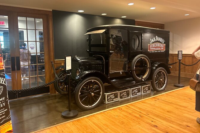 Jack Daniels Private Distillery and Dine Tour from Nashville - The drive from Nashville to Lynchburg