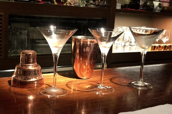 Japanese Whisky Tasting Experience at Local Bar in Tokyo - Who should book this experience