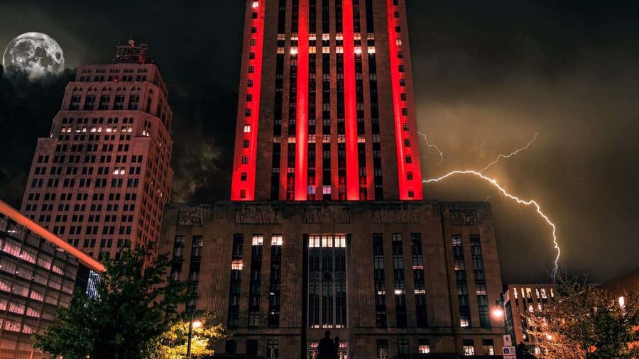 Kansas City: Wraiths & Whiskey Ghost Tour - Who should book this walk?