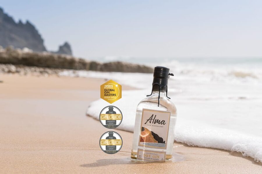 Lagos: Guided Gin Distillery Tour With Tasting at Alma Luz - What makes the tasting worthwhile