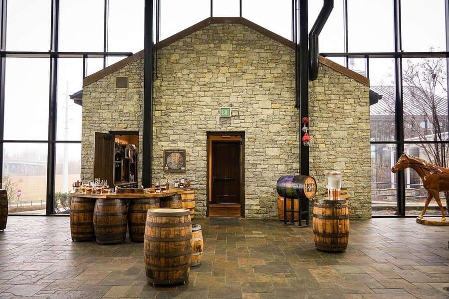 Lexington: Brewery and Distillery Campus Tour with Tastings - A brewery and distillery tour in one Lexington stop