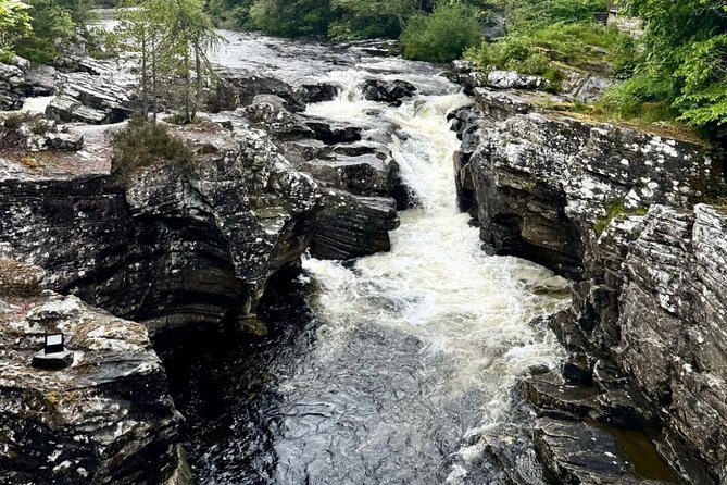 Loch Ness, Culloden, Clava and whisky/gin tour from Inverness. - Clava Cairns and the Outlander connection