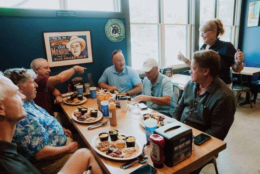 Nashville: Beer, Bourbon & BBQ Experience - The smokehouse stop: a real Southern lunch