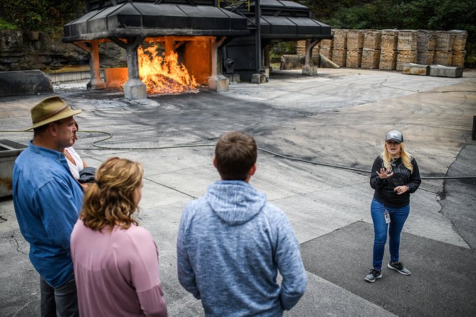 Nashville to Jack Daniel's Distillery Bus Tour + Whiskey Tastings - Lynchburg square and the 9 a.m. schedule