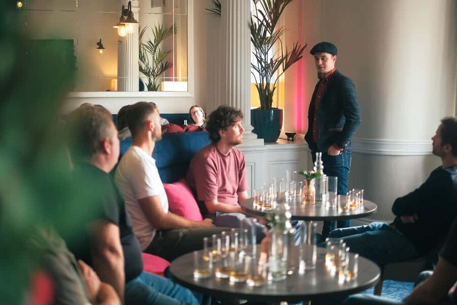 Oban: Classic Scottish Whisky Tasting - Four independent whiskies instead of a standard distillery flight