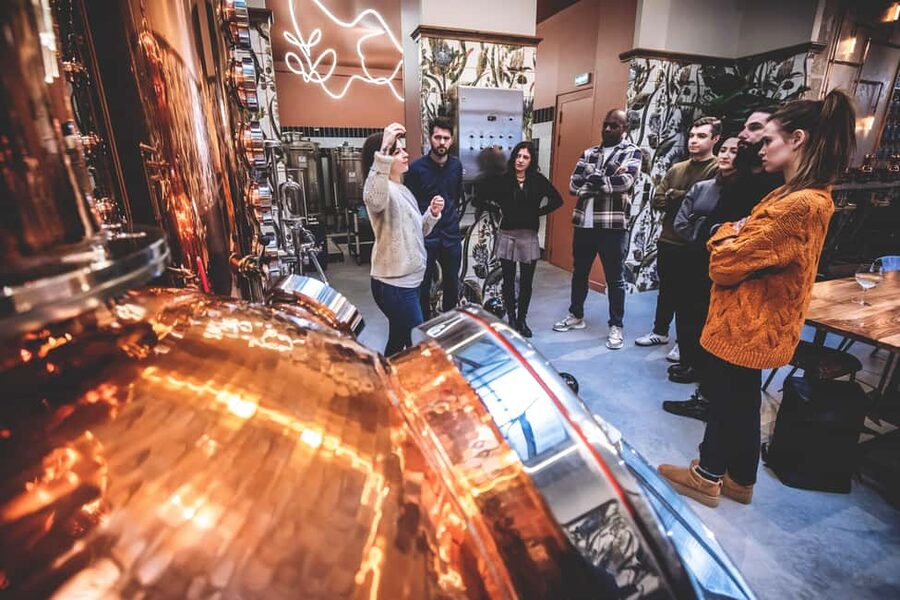Paris Visit and gin tasting in English - Finding the distillery near the Louvre