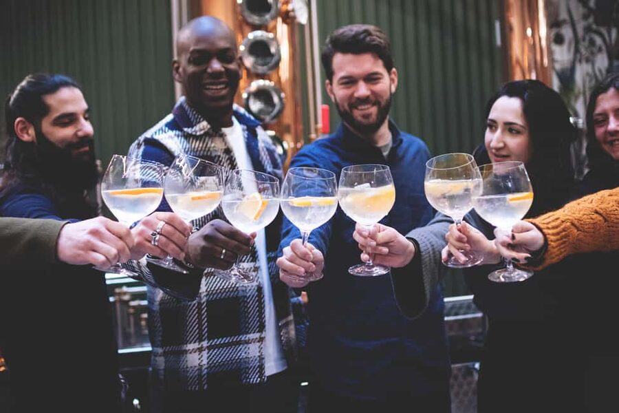 Paris Visit and gin tasting in English - What happens during the one-hour visit
