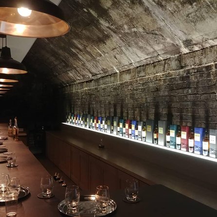 Private Highland Whisky Tour- Three distilleries - From Edinburgh - Tullibardine, a traditional first taste