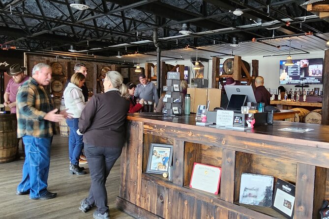 Private Louisville Bourbon Tour (Groups of 2-11) Old-Fo & More - Tastings, driving, and responsible pacing