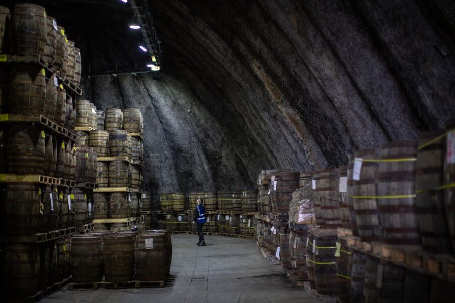 Private rural Ireland whiskey tour with Tullamore D.E.W. - Tullamore Distillery and a more polished finish