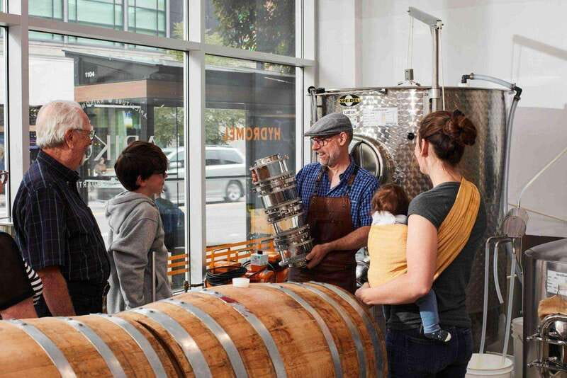 Quebec City: Honey and Distillery Tour with Tasting - Why Apikol’s urban setting matters