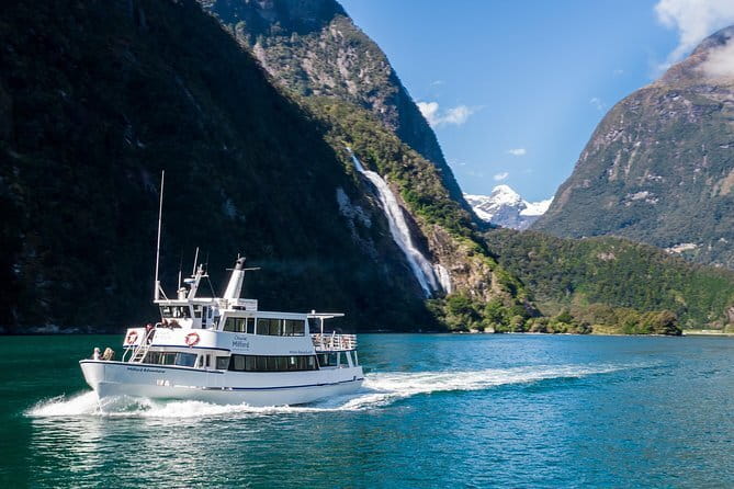 Queenstown Gin and Whiskey tours - Scenic Time Between the Tastings