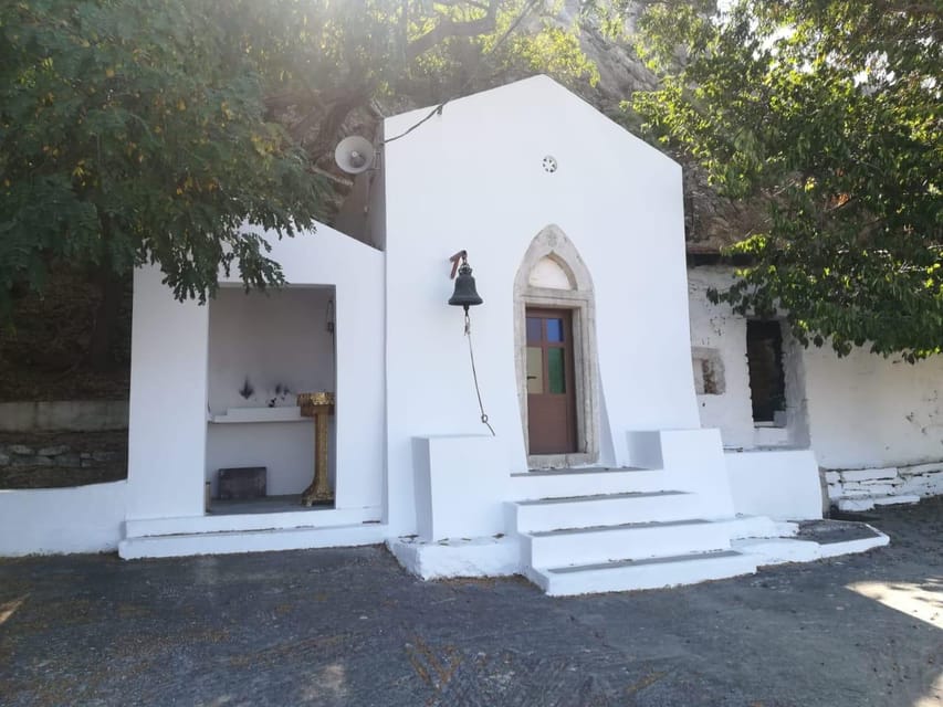 Safari: Juhtas mount,raki and wine distillery,explore crete - Pickup areas and practical comfort