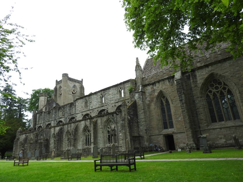 Scotland Whisky Explorer: Highlands Day Tour from Edinburgh - Dunkeld Cathedral and a riverside village