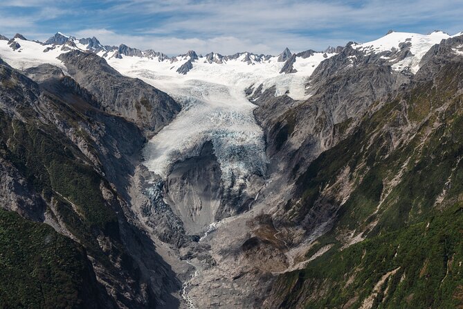 Shackleton Glacier Whiskey Endurance - 50mins - What the small group setup means