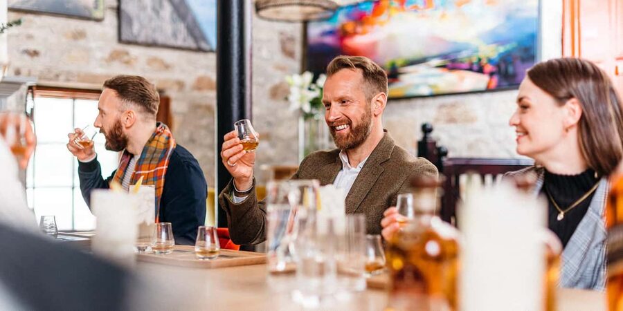 Speyside: Cardhu Whisky Distillery Tour and Tasting - The opening story sets the tone
