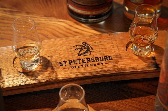 St Petersburg Distillery Tour and Tasting Experience - The welcome cocktail sets the tone