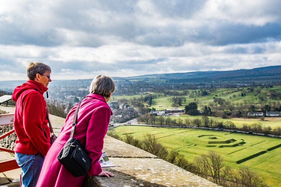 Stirling Castle, Highland Lochs & Whisky Tour from Edinburgh - What the $94 price really covers
