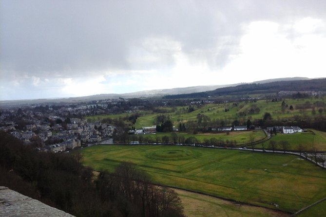 Stirling Castle, Trossachs, Loch Lomond and Whisky Tour - Lunch at the Drovers Inn
