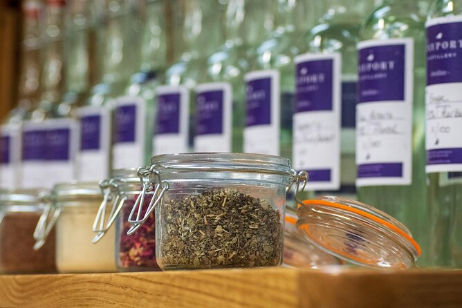 Tayport Distillery Tour & Tastings - Small groups and a more intimate atmosphere