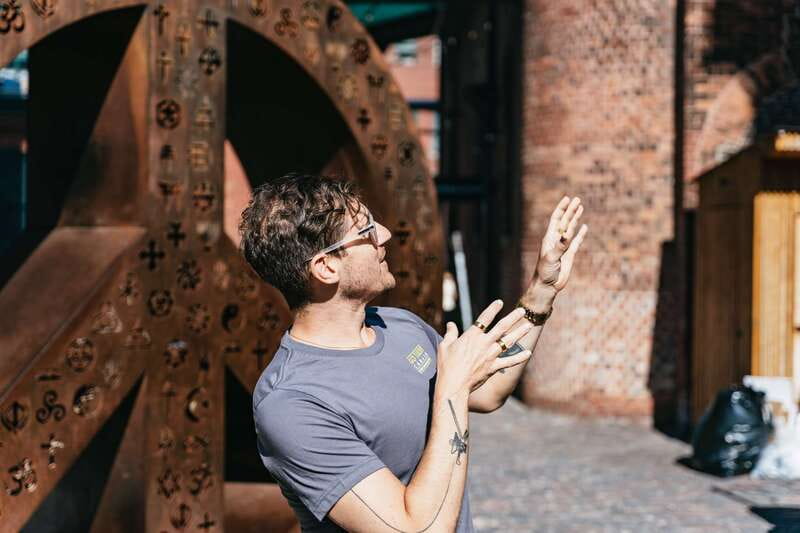 Toronto: Distillery District Historic Walking Tour - Seeing the architecture beyond the postcard view