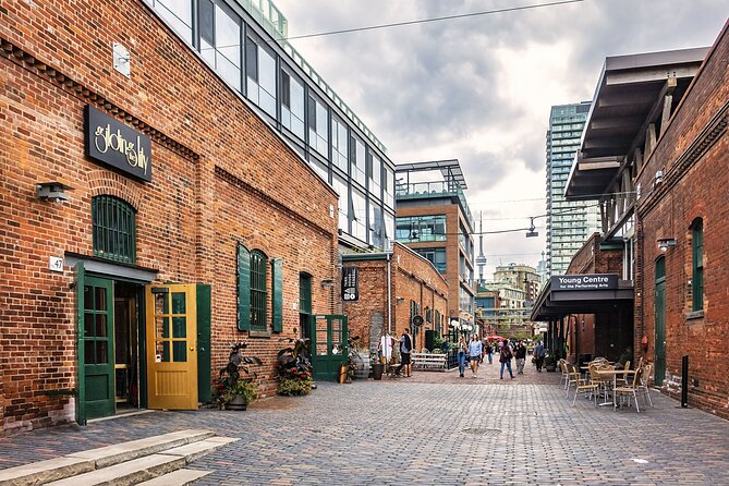 Toronto Distillery District: Whisky Exploration Game and Tour - Sake, coffee, and galleries around the district