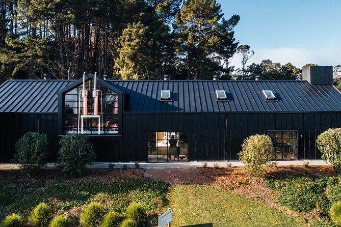 Waiheke Island: Taste&Graze Whisky Cellar Tour, Food, Olive Oil - Mudbrick Vineyard sets the tone