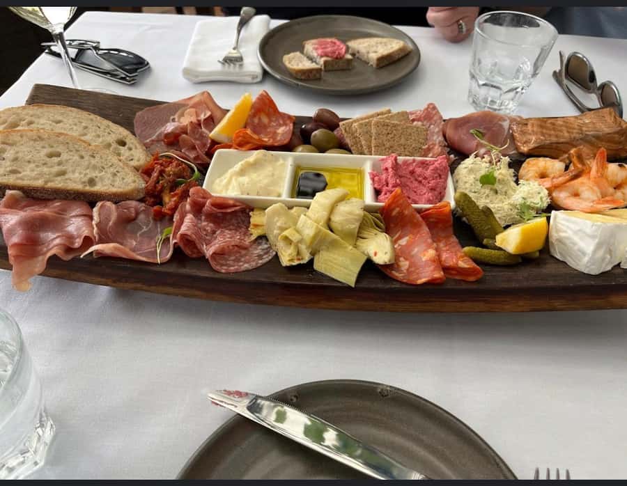 Waiheke: Scenic Taste and Graze Tour with Wine, Whisky, Beer - Olive oil, honey, and the final tasting