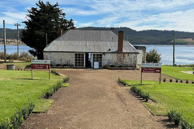 Wine, Gin & Whisky Tour - Hobart & SE Tasmania - Key points at a glance