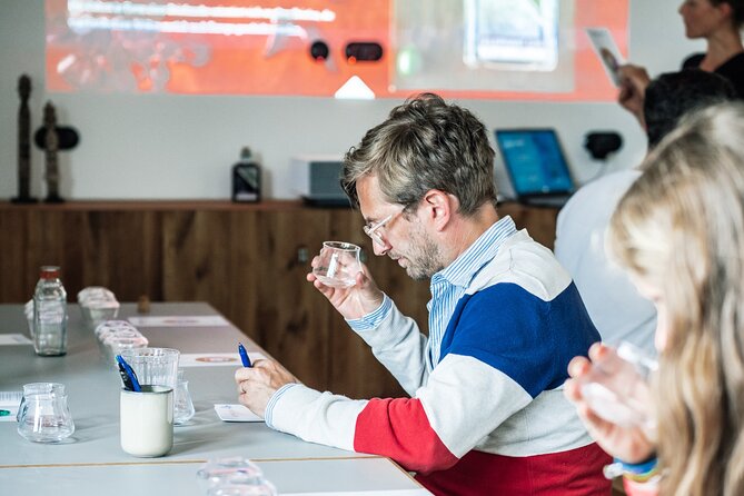 Wittenburg: Elephant Gin's Distillery Tour near Hamburg - What happens during the 2.5-hour distillery visit