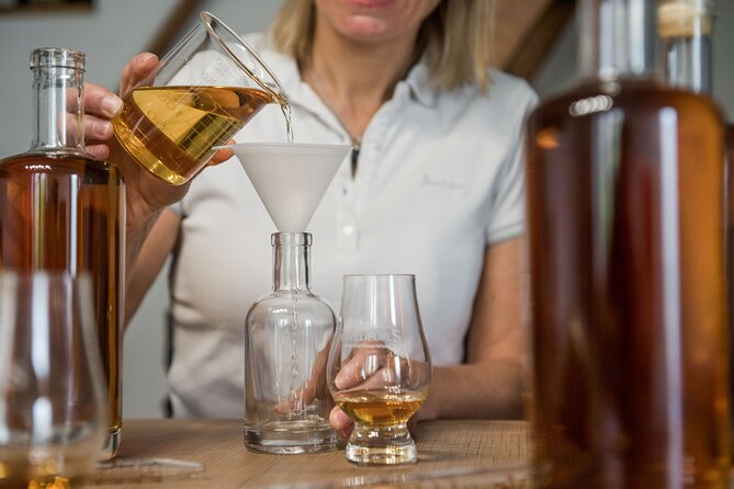 Workshop in Rozelieures Assemble your Whiskey - Seeing how the brewery shapes the spirit