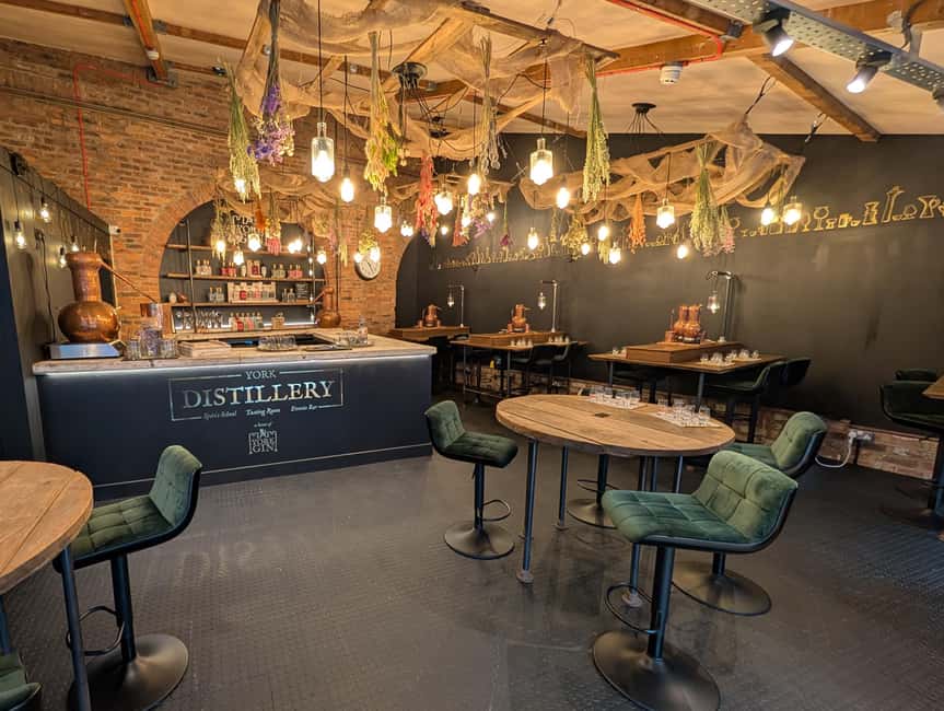 York: Gin Tasting Experience at York Distillery - Starting with a full York G&T